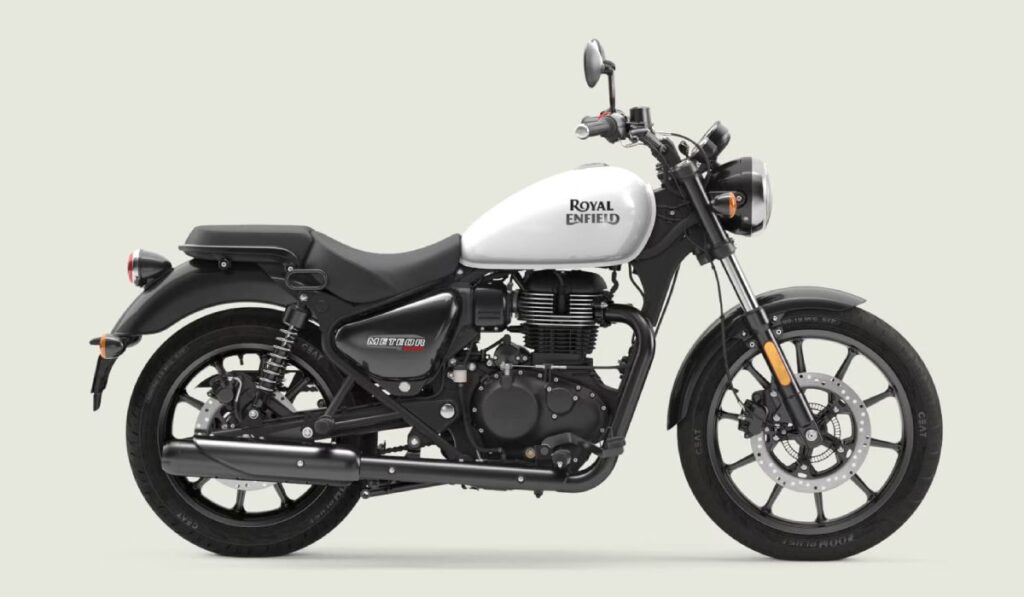royal enfield Meteor 350 fireball white custom colour